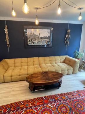 Appartement style galerie d'art avec parking